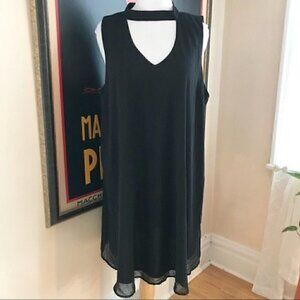 Torrid: BLACK CHIFFON CUTOUT NECK SHIFT DRESS Sz 2